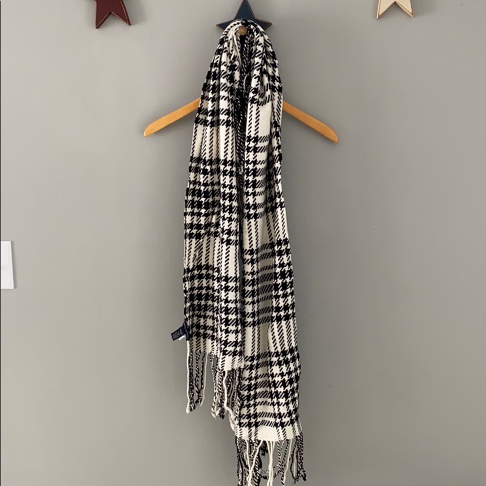Banana republic scarf
